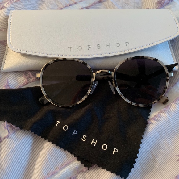Topshop Accessories - Topshop Tortoise Sun Glasses